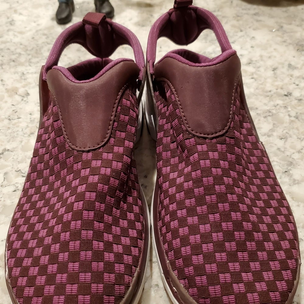 Purple Nike sandals/shoes